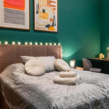 Next To New York Cafe And Metro With Free Parking * Budapeşte